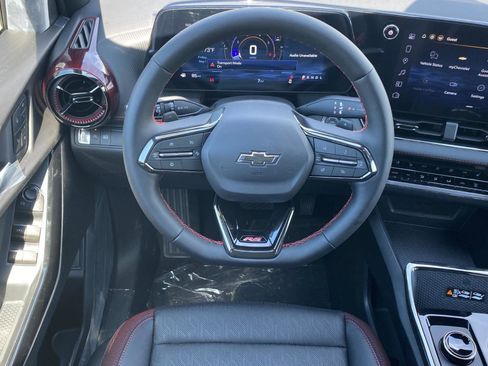 New 2026 Chevrolet Equinox RS FWD image 8
