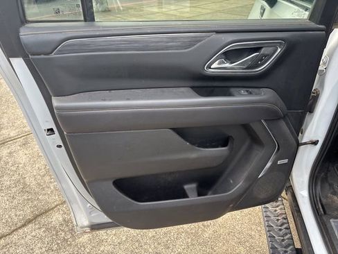 Used 2023 GMC Yukon XL SLT w/ SLT Luxury Package image 27