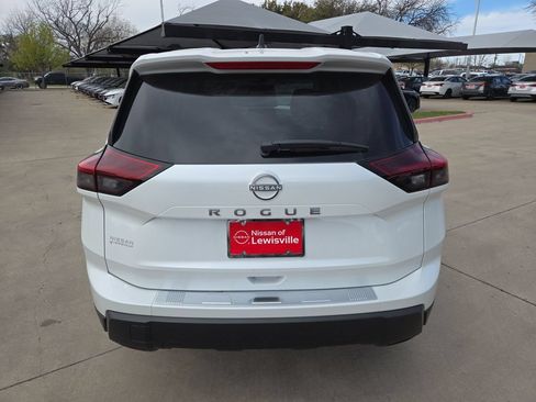 New 2026 Nissan Rogue SV FWD image 4