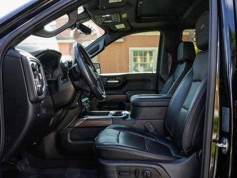 Used 2019 Chevrolet Silverado 1500 High Country w/ Technology Package AWD/4WD image 59