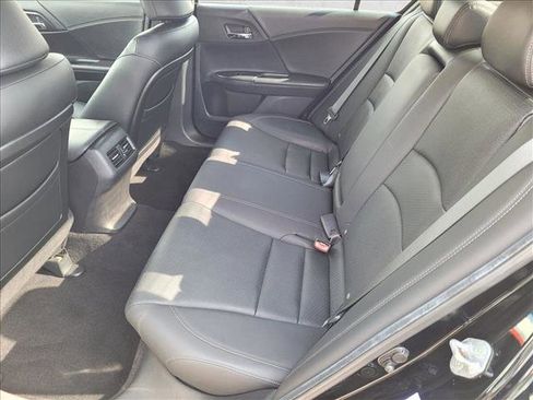 Used 2013 Honda Accord Touring image 19