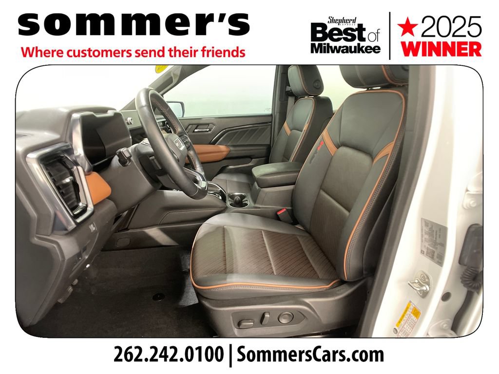 Used 2024 GMC Canyon AT4 w/ AT4 Premium Package AWD/4WD image 9