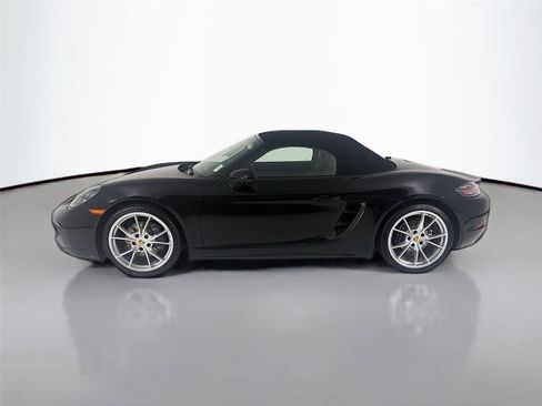 Used 2021 Porsche 718 Boxster RWD image 2