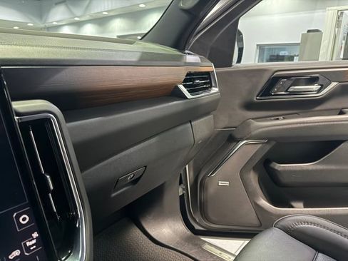 Certified 2025 GMC Yukon XL Denali image 25