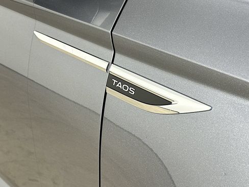 Certified 2023 Volkswagen Taos S FWD image 9