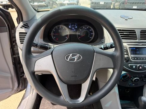Used 2016 Hyundai Accent SE FWD image 14