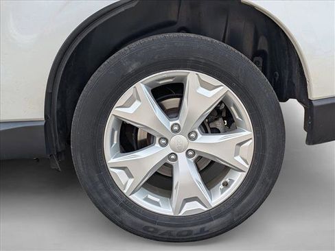 Used 2014 Subaru Forester 2.5i Premium w/ All-Weather Package image 9