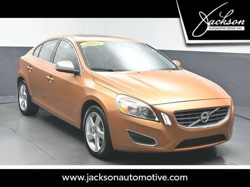 Used 2012 Volvo S60 T5 FWD image 1