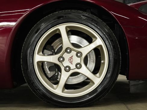 Used 2003 Chevrolet Corvette Convertible w/ Preferred Equipment Group1 RWD image 35