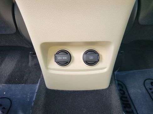 Used 2017 Kia Cadenza Technology image 8