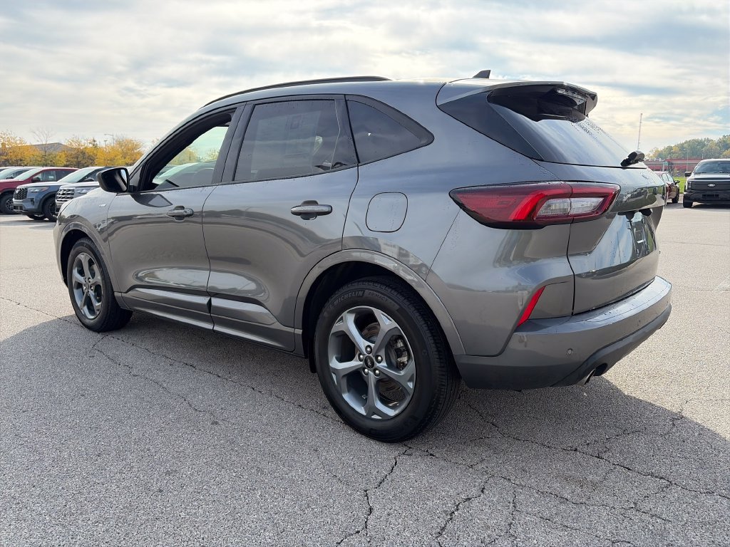 Used 2023 Ford Escape ST-Line w/ Equipment Group 301A FWD image 6