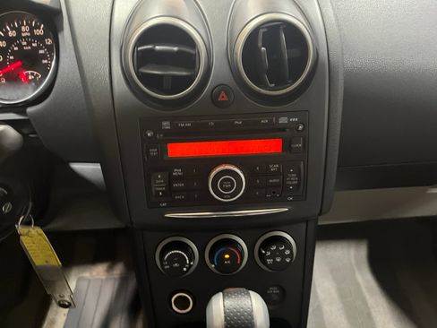Used 2012 Nissan Rogue S FWD image 25
