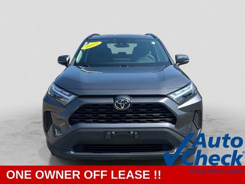 Used 2022 Toyota RAV4 XLE AWD/4WD image 2