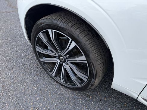 Used 2023 Volvo XC60 B5 Ultimate w/ Climate Package FWD image 28
