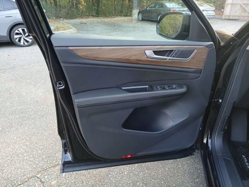 New 2026 Volkswagen Atlas SE image 10