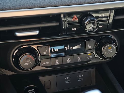 New 2026 Nissan Kicks SV image 11