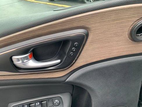 Used 2015 Chrysler 200 C w/ Navigation & Sound Group I FWD image 11