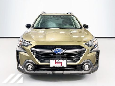 Used 2024 Subaru Outback Premium AWD/4WD image 2