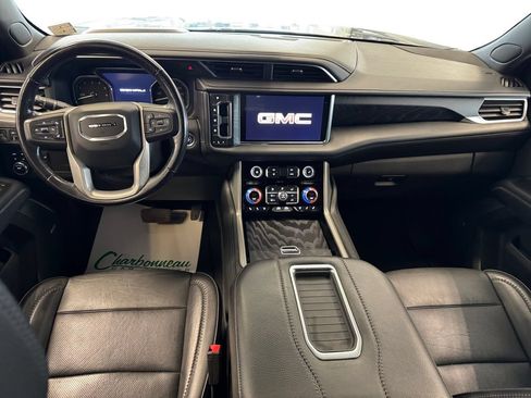 Used 2021 GMC Yukon XL Denali w/ Advanced Technology Package AWD/4WD image 12