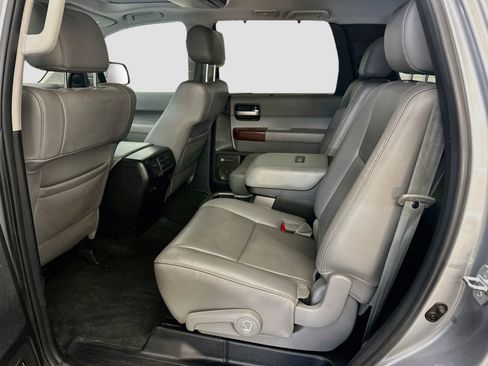 Used 2014 Toyota Sequoia Platinum AWD/4WD image 30