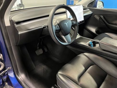 Used 2021 Tesla Model Y Long Range AWD/4WD image 19