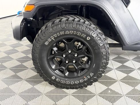 Used 2023 Jeep Wrangler Unlimited AWD/4WD image 12