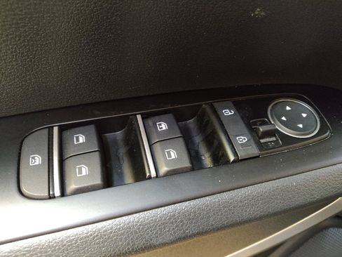 Used 2025 Kia Soul S image 27