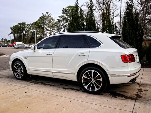 Used 2019 Bentley Bentayga image 7
