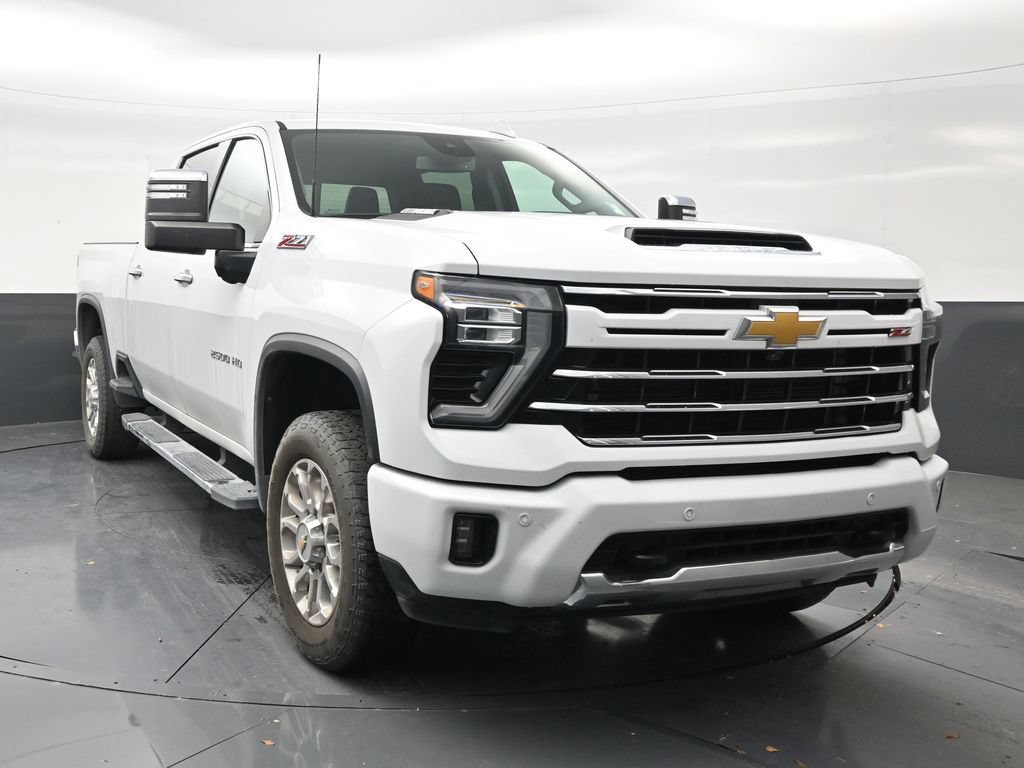 Used 2024 Chevrolet Silverado 2500 LTZ w/ LTZ Plus Package AWD/4WD image 7