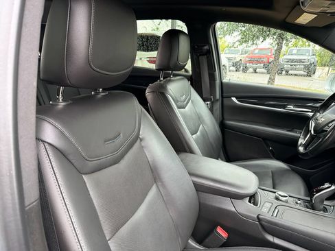 Used 2020 Cadillac XT5 Premium Luxury FWD image 39