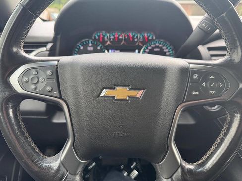 Used 2018 Chevrolet Suburban LT w/ LT Signature Package image 19
