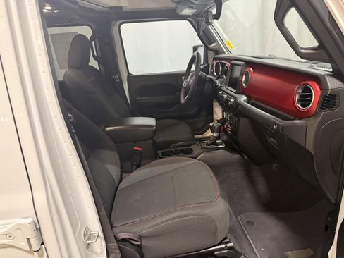 Used 2023 Jeep Gladiator Rubicon image 16