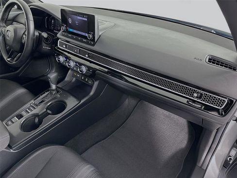 Certified 2025 Honda Civic Sport image 29