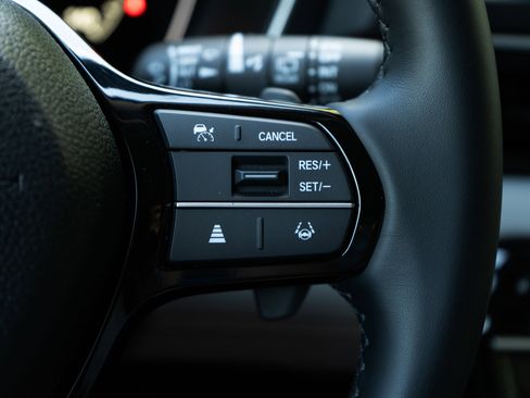 Certified 2025 Honda Pilot Touring image 22