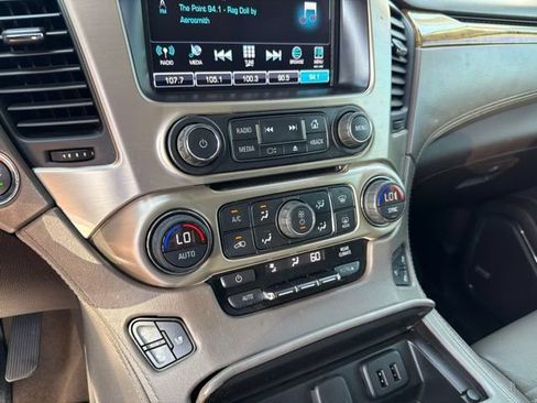 Used 2017 GMC Yukon Denali w/ Open Road Package AWD/4WD image 19
