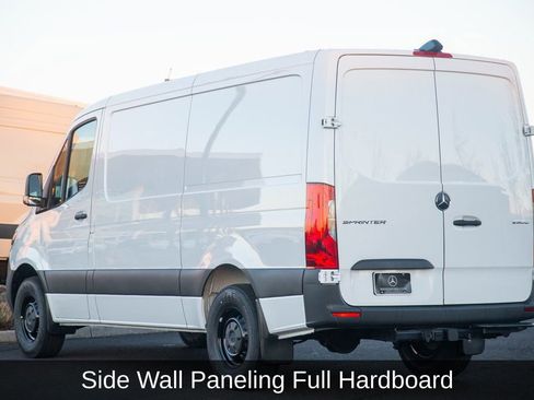 Used 2025 Mercedes-Benz Sprinter 2500 image 11