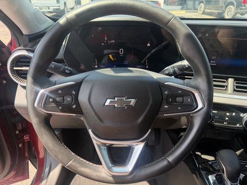 Used 2024 Chevrolet Trax ACTIV w/ Sunroof Package FWD image 28