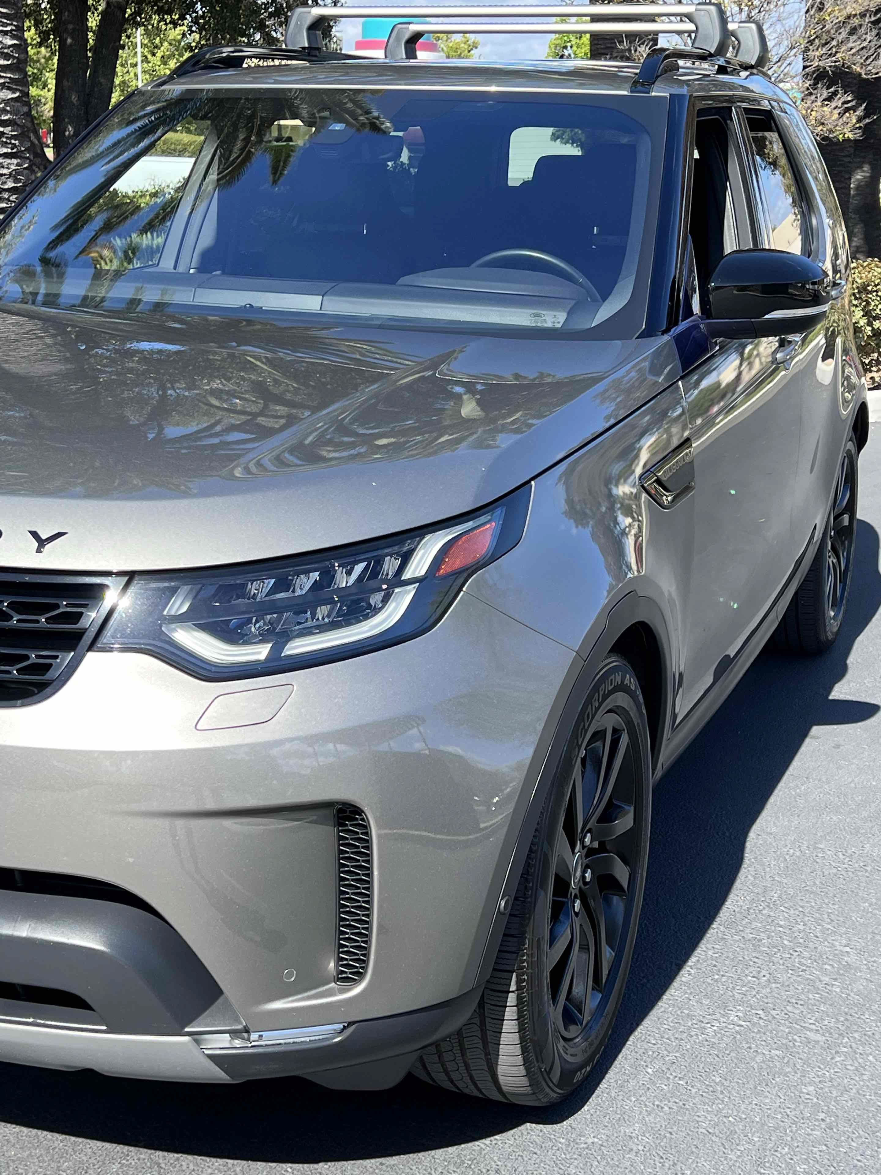 Used 2018 Land Rover Discovery HSE AWD/4WD image 64