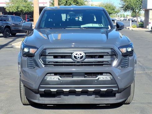 Used 2025 Toyota Tacoma SR5 AWD/4WD image 2