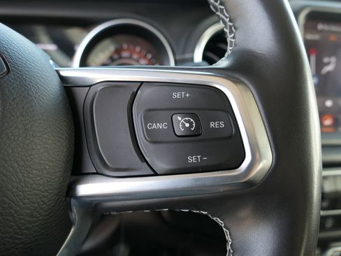 Used 2022 Jeep Wrangler Unlimited Sahara w/ Cold Weather Group image 13