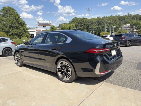Used 2026 BMW 530i RWD image 6