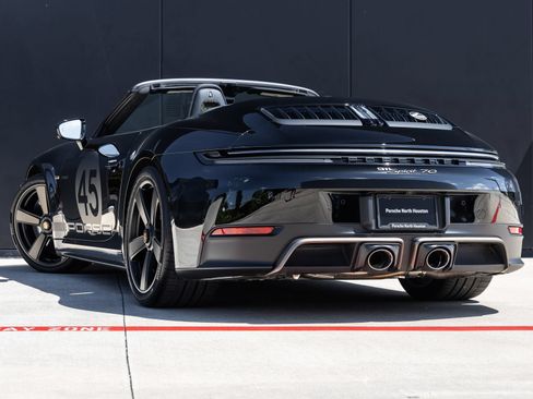 Certified 2026 Porsche 911 Carrera 4 GTS AWD/4WD image 3