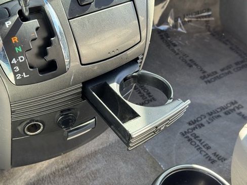 Used 2005 Toyota Sienna XLE image 8