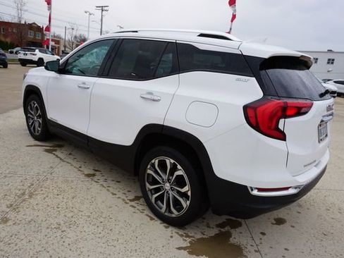Certified 2019 GMC Terrain SLT w/ Preferred Package image 6