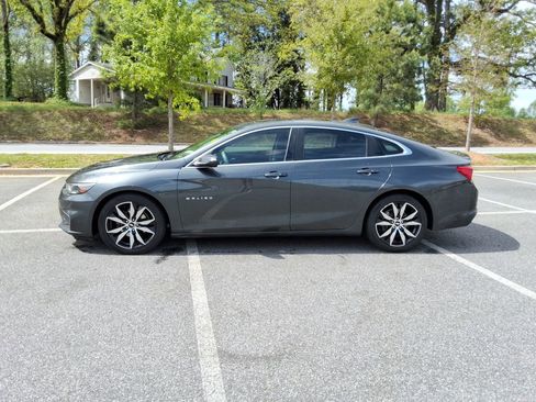 Used 2016 Chevrolet Malibu LT w/ Leather Package image 5