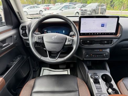 Used 2025 Ford Bronco Sport Outer Banks w/ Outer Banks Tech Package+ AWD/4WD image 13