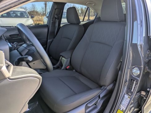 Used 2024 Toyota Corolla LE image 13