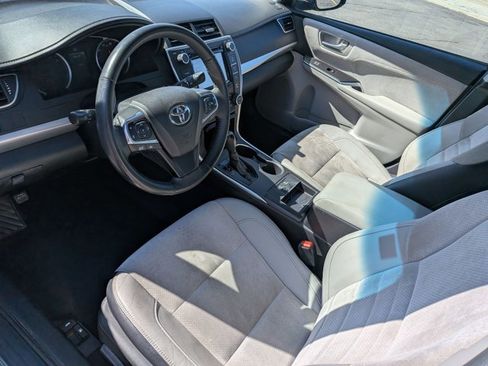 Used 2017 Toyota Camry XSE w/ Moonroof Package image 10