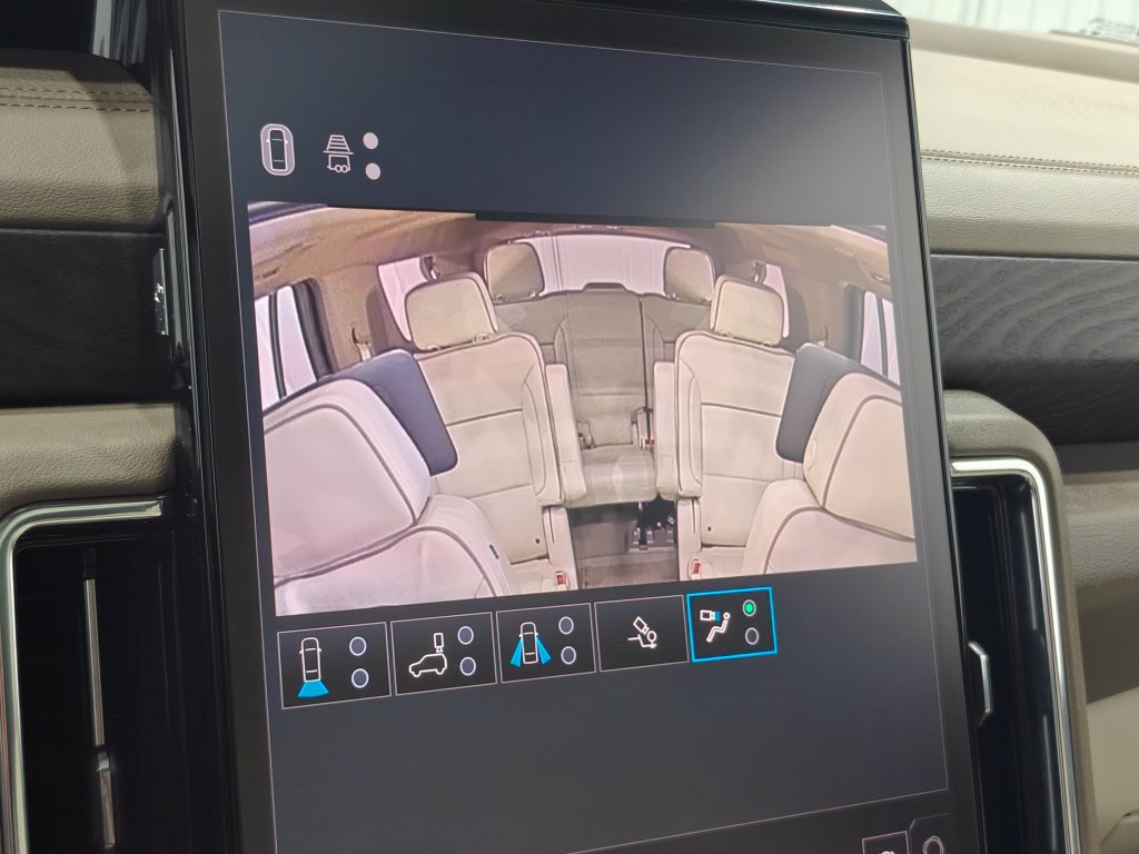 Used 2026 GMC Yukon Denali w/ Advanced Technology Package AWD/4WD image 82
