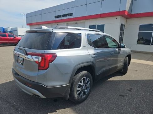 Used 2023 GMC Acadia SLT AWD/4WD image 2